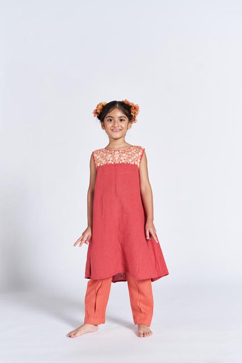 Red Box Pleated Kurta Set - Chi Linen