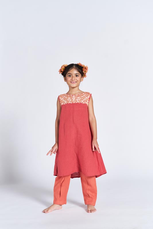 Red Box Pleated Kurta Set - Chi Linen