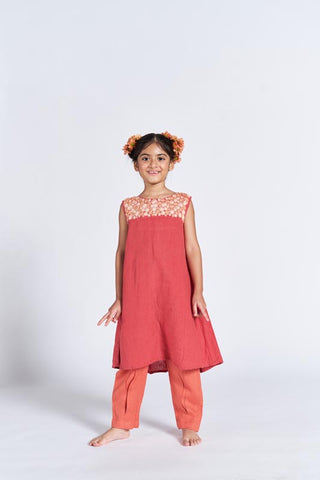 Red Box Pleated Kurta Set - Chi Linen