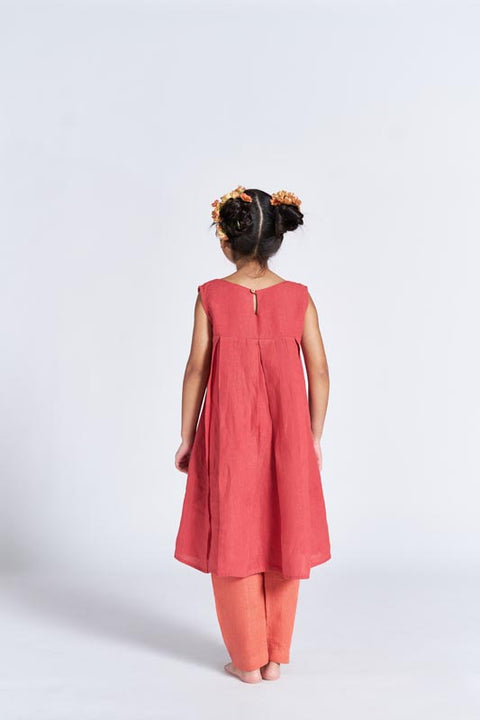 Red Box Pleated Kurta Set - Chi Linen