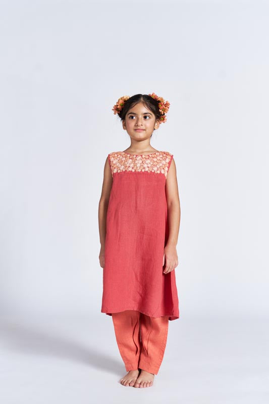 Red Box Pleated Kurta Set - Chi Linen