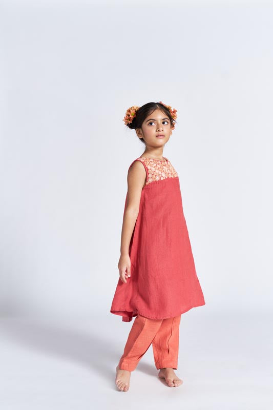 Red Box Pleated Kurta Set - Chi Linen