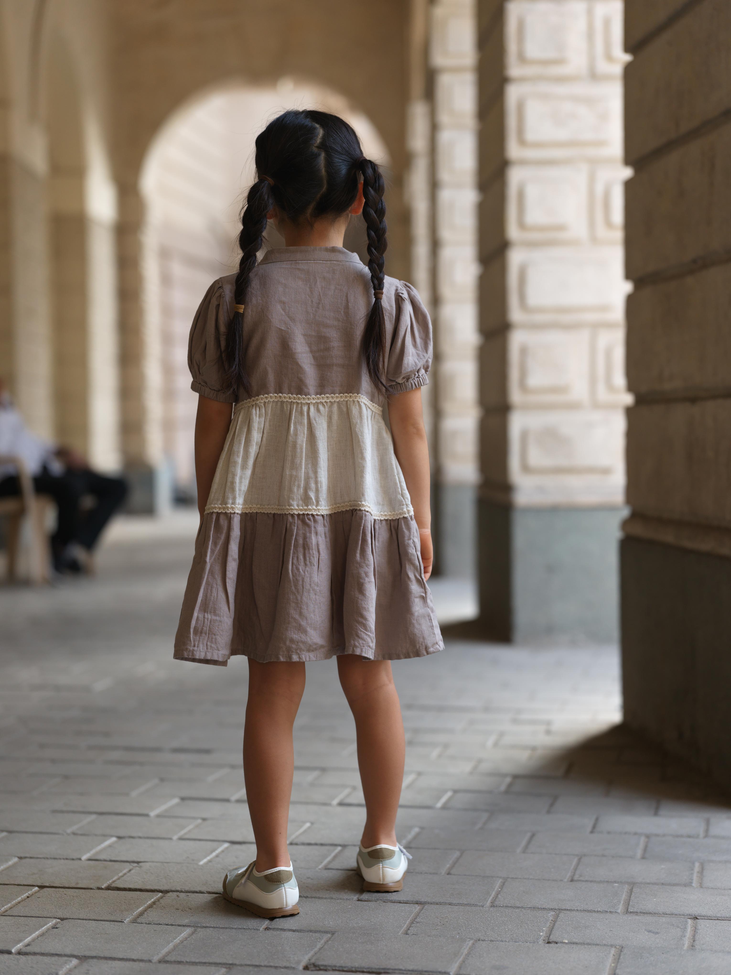Girls 3 Tier V-Neck Dress Fade Fine Stripe / Almond Beige