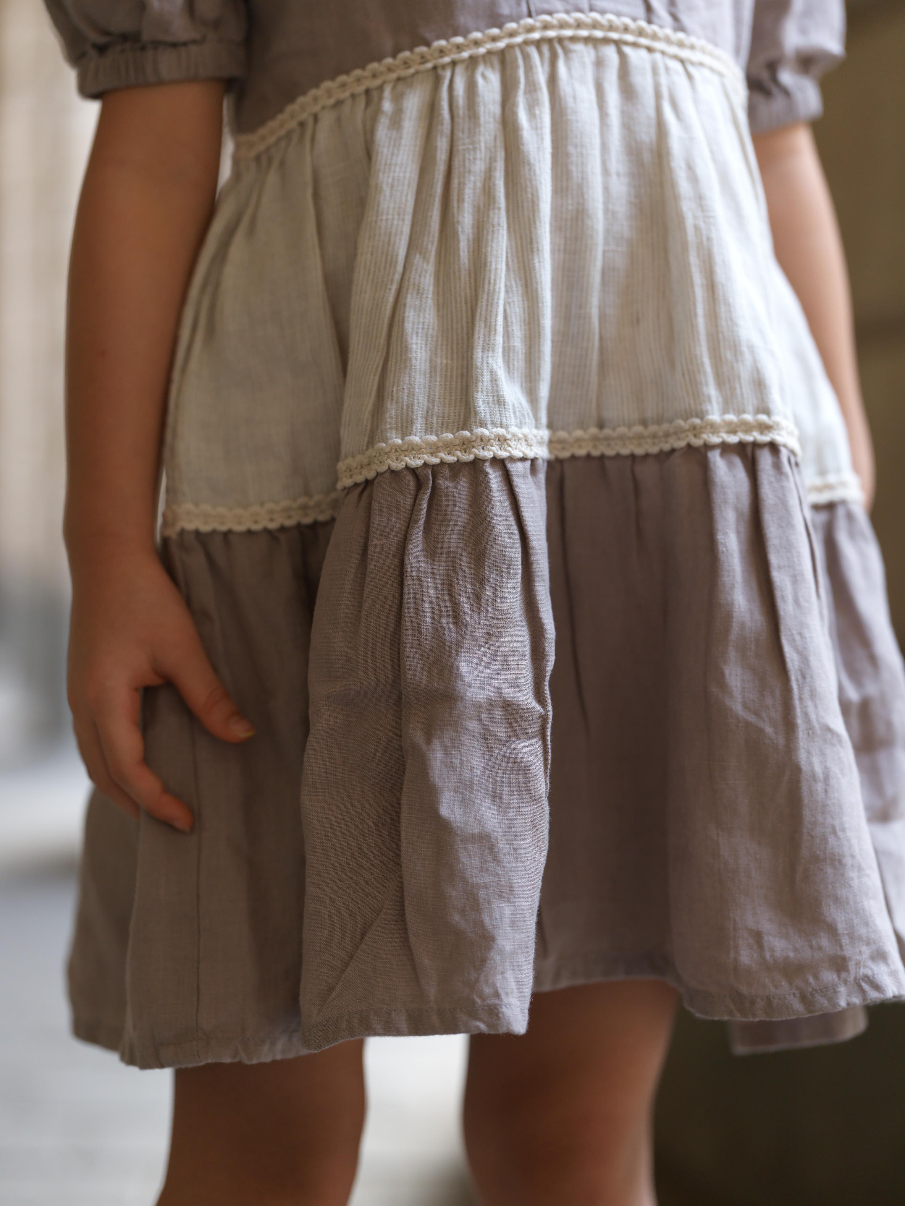 Girls 3 Tier V-Neck Dress Fade Fine Stripe / Almond Beige