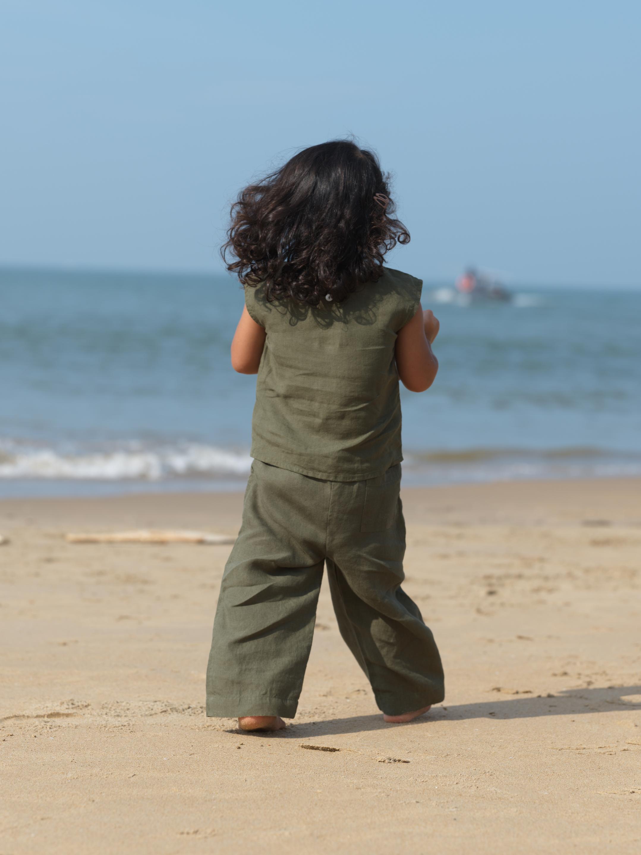 Girls Round Shoulder Co-Ord Set Crocodile Green