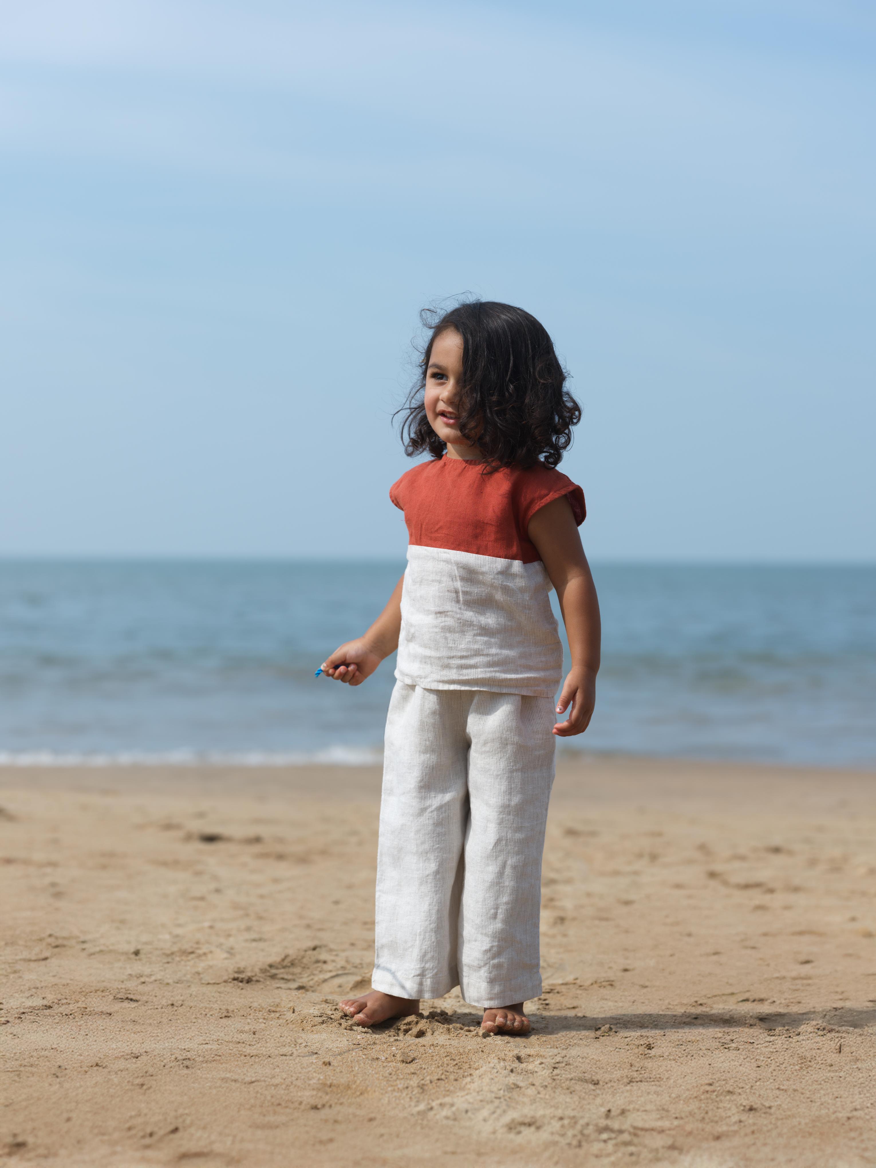 Girls Round Shoulder Co-Ord Set Chestnut / Fade Fine Stripe