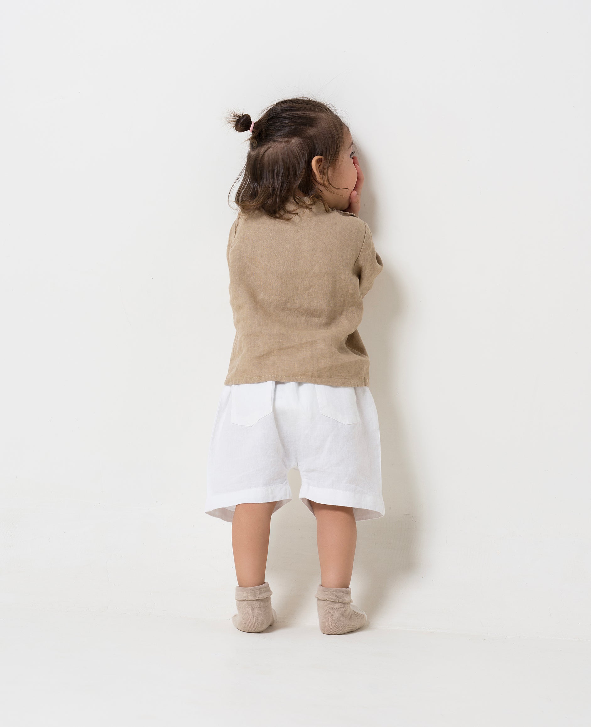 2 Pocket Shirt Set Desert sand (Top) & White (Bottom)