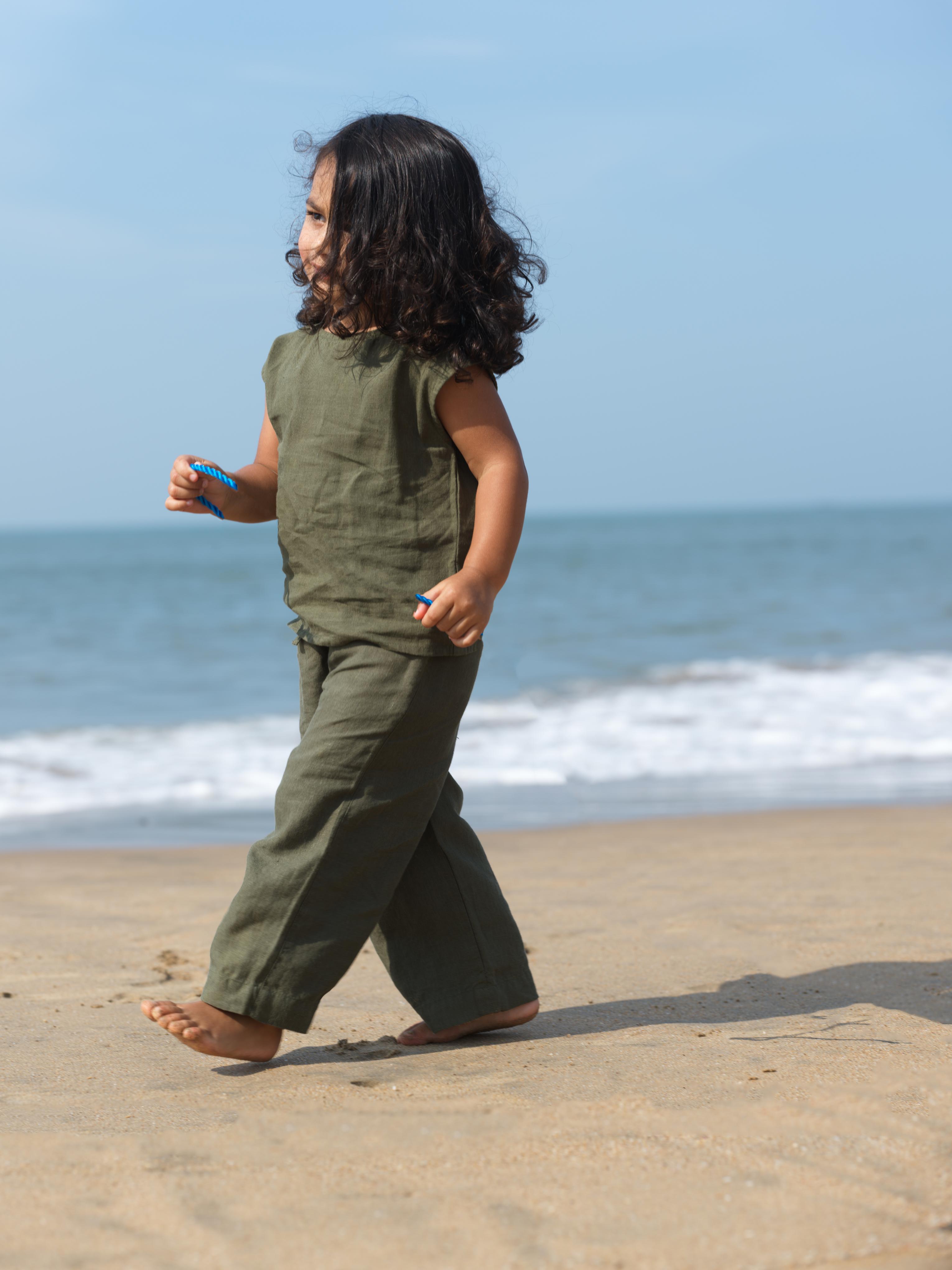 Girls Round Shoulder Co-Ord Set Crocodile Green