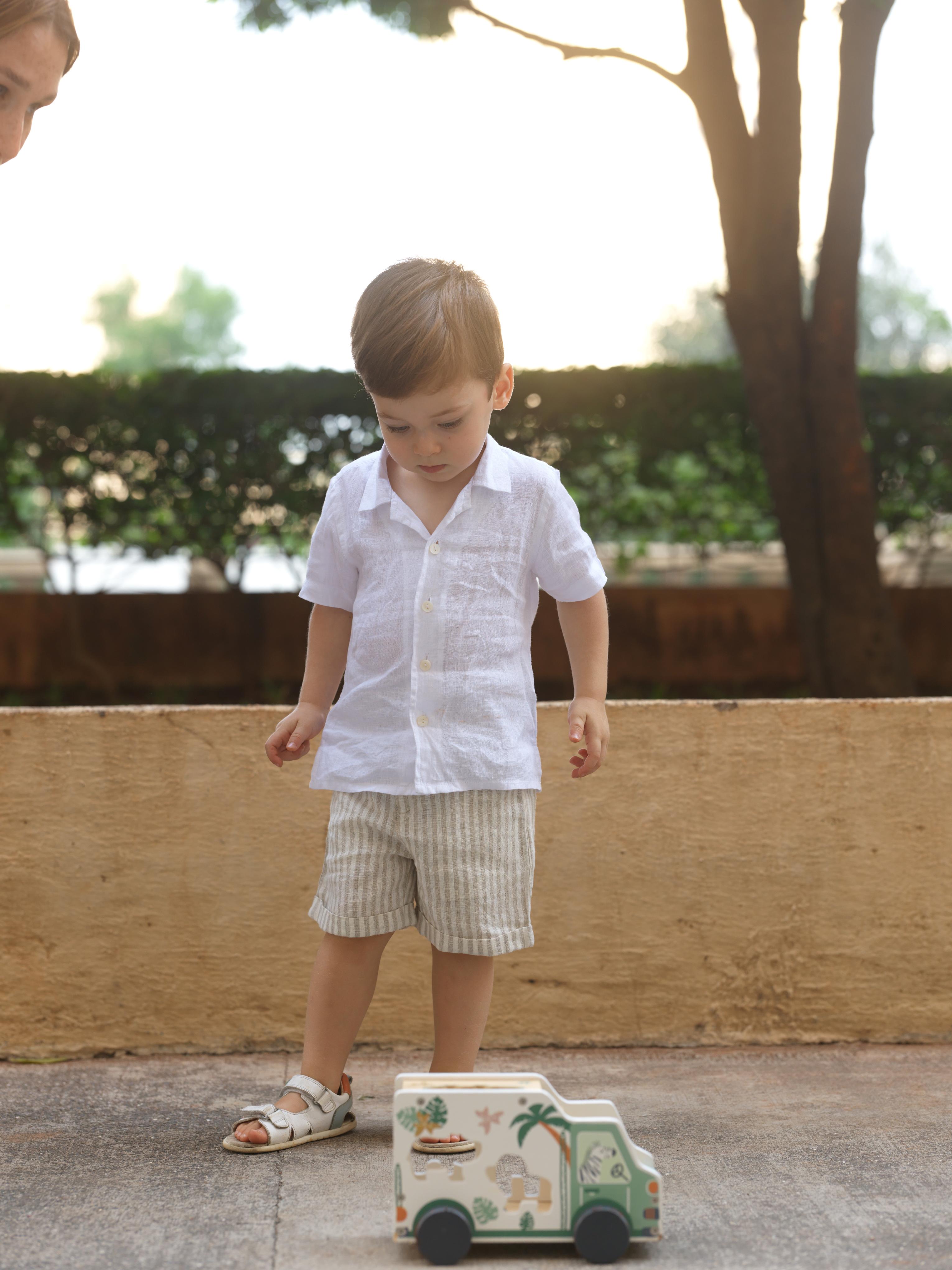 Boys Basic Shorts Beige Stripes