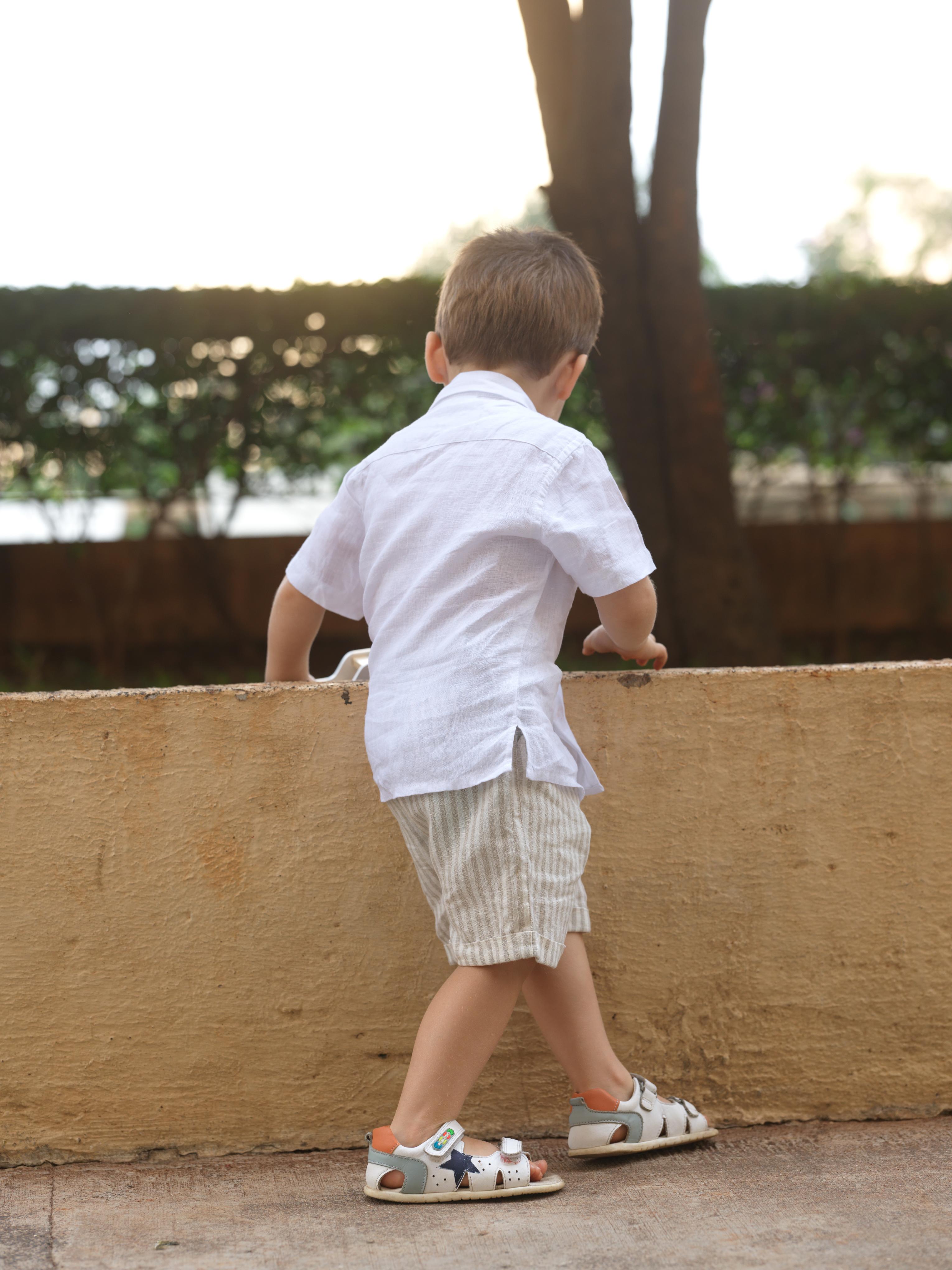 Boys Basic Shorts Beige Stripes