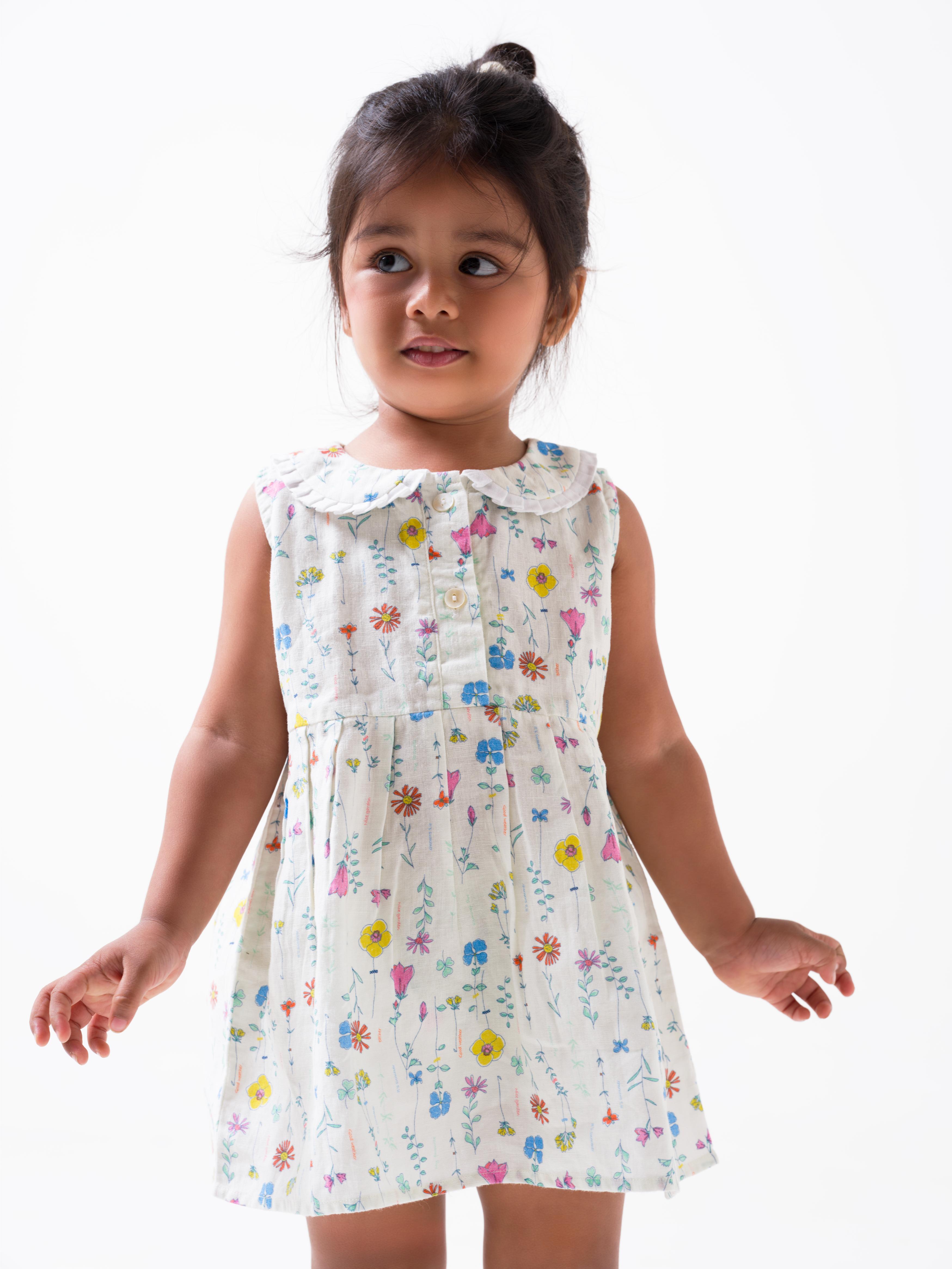 Printed Pleated Collar Dress