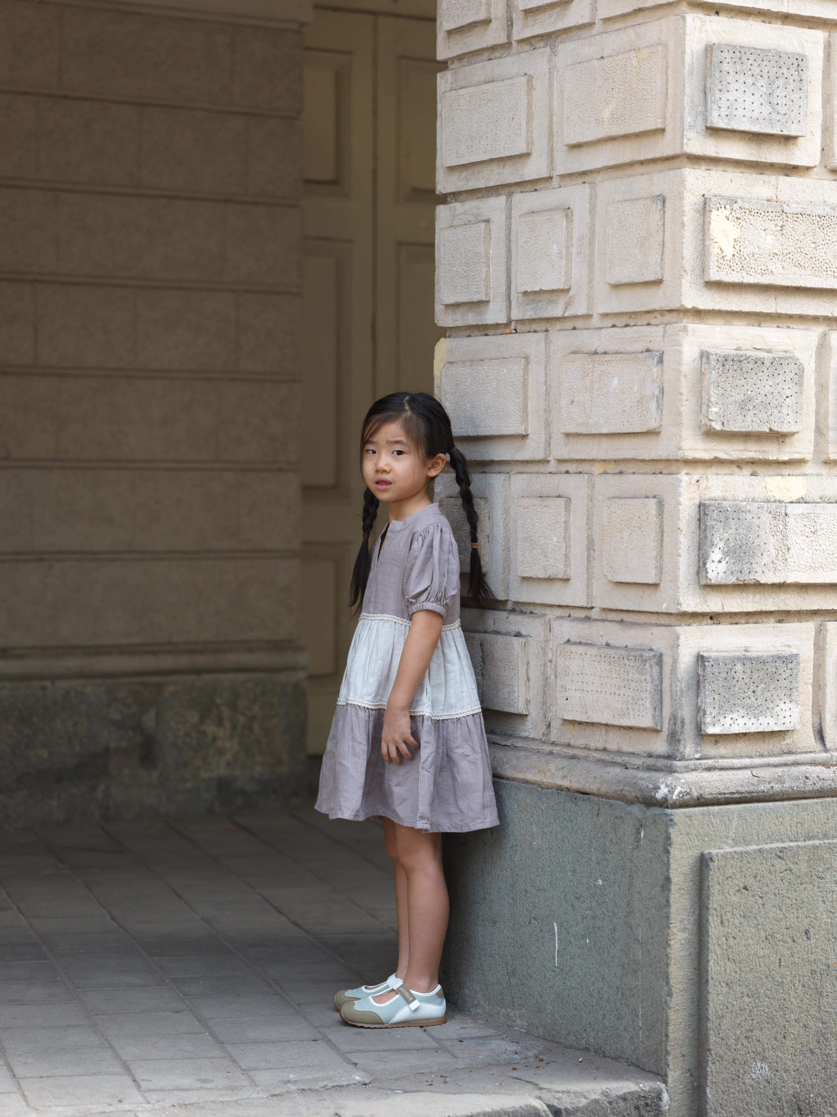 Girls 3 Tier V-Neck Dress Fade Fine Stripe / Almond Beige
