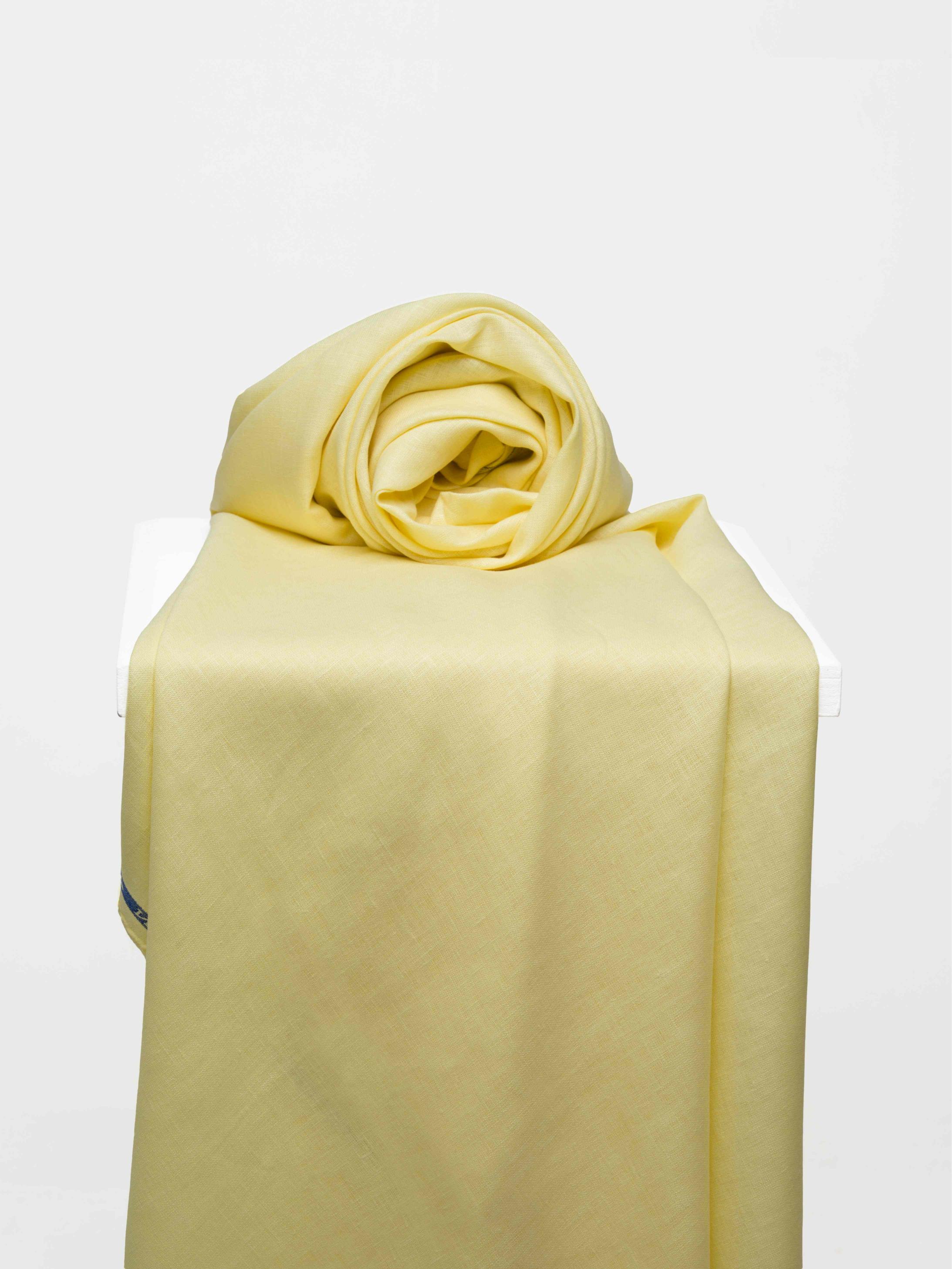 VIBRANT YELLOW lea x 40 lea count