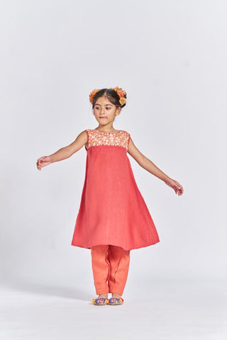 Red Box Pleated Kurta Set - Chi Linen