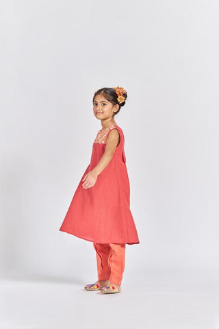 Red Box Pleated Kurta Set - Chi Linen