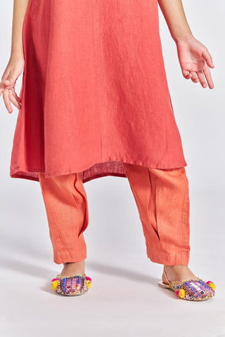 Red Box Pleated Kurta Set - Chi Linen