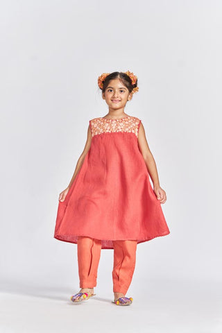 Red Box Pleated Kurta Set - Chi Linen